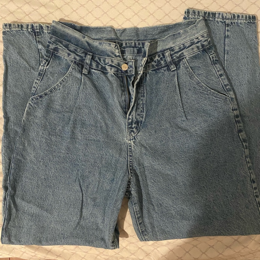 SHEIN MOM JEANS BRAND NEW